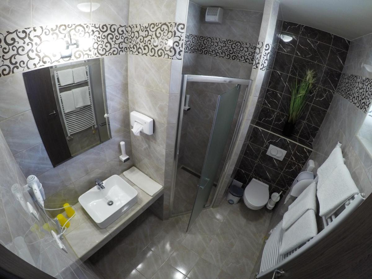 لينتي Fonix Apartman المظهر الخارجي الصورة